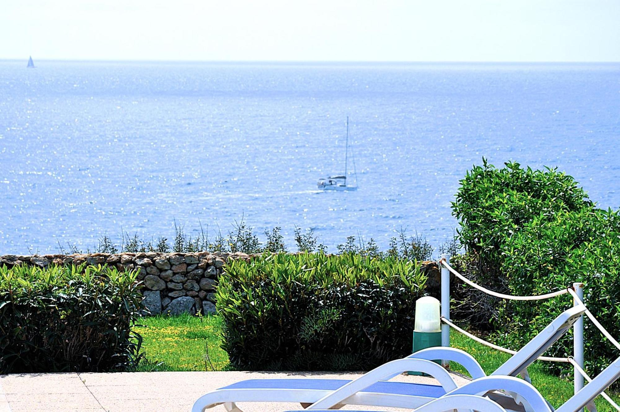 Villa Helios Villa En Cala Pi Con Vistas Despejadas Luaran gambar